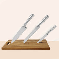 Set coltelli e tagliere in legno di acacia