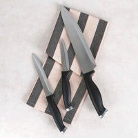 Set di coltelli e tagliere in legno di bambù